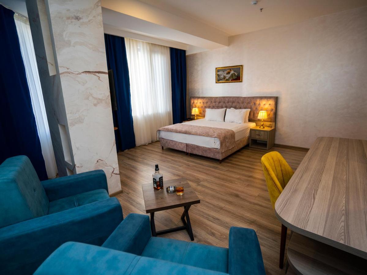 La Corne Hotel Baku Exterior photo